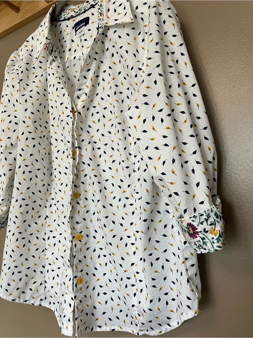 Basic Editions White Button-Down Shirt with Navy & Mustard Leaf Print - Picture 2 of 5
